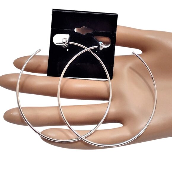 2 5/8" Avon Open End Hoops Pierced Stud Silver Tone Vintage Extra Large 66mm - Picture 1 of 3